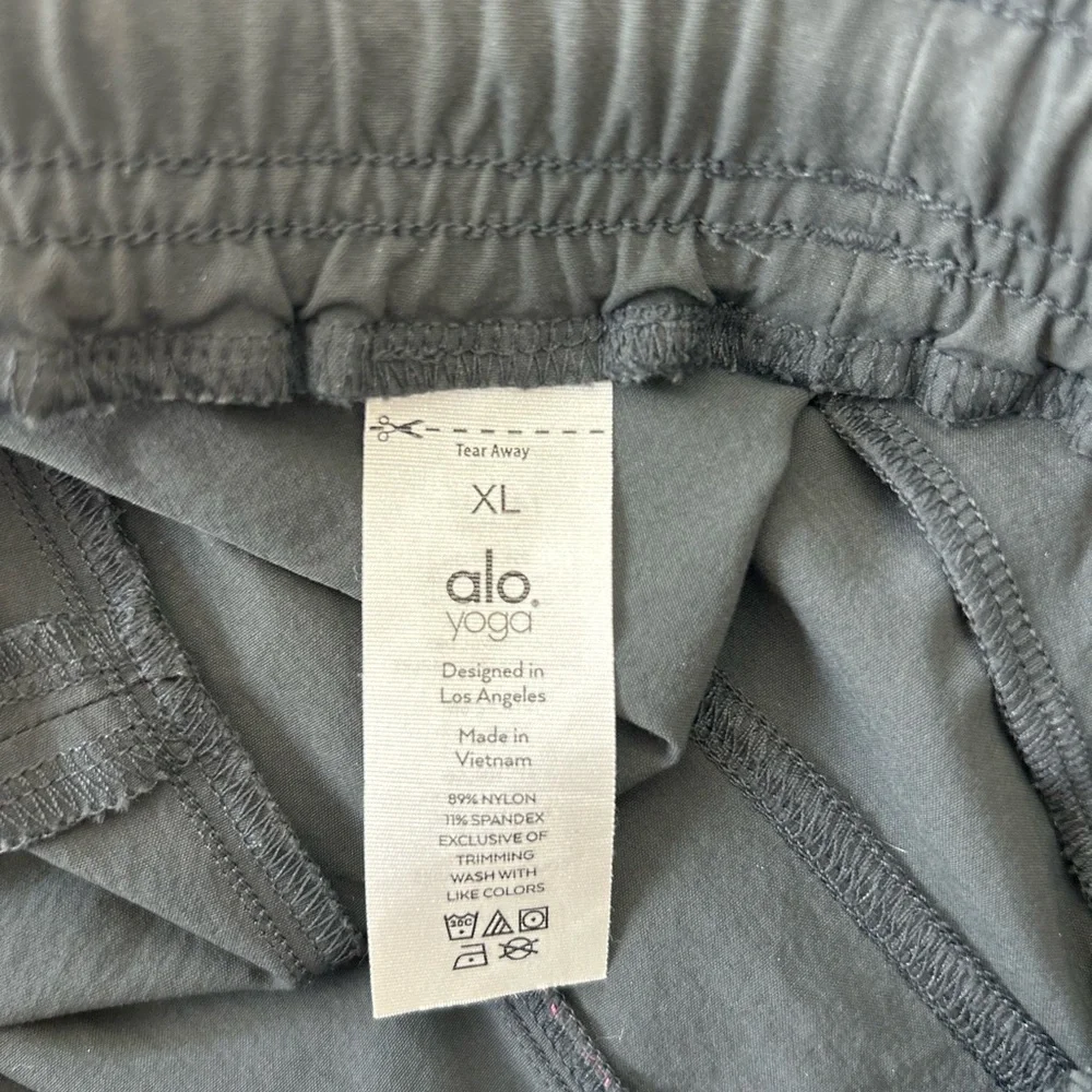 Alo Yoga Men’s Cargo Jogger Pants Gray Size XL - Picture 9 of 9